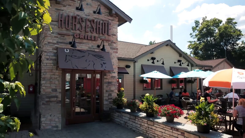 Dining Playbook - Horseshoe Grill
